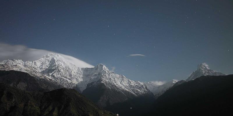 从“脱单”到“共渡”：产后抑郁如何考验婚姻，情感咨询师教你用爱与专业重建亲密